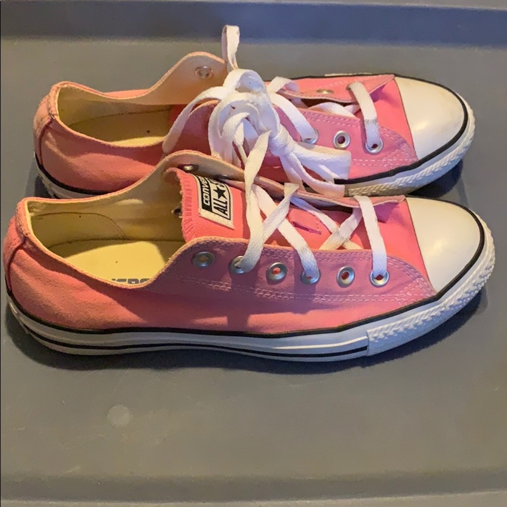 Pink Lo Converse
